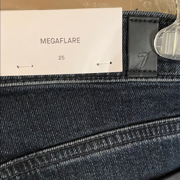 7 for All Mankind Megaflare dark wash jeans - Picture 6 of 9